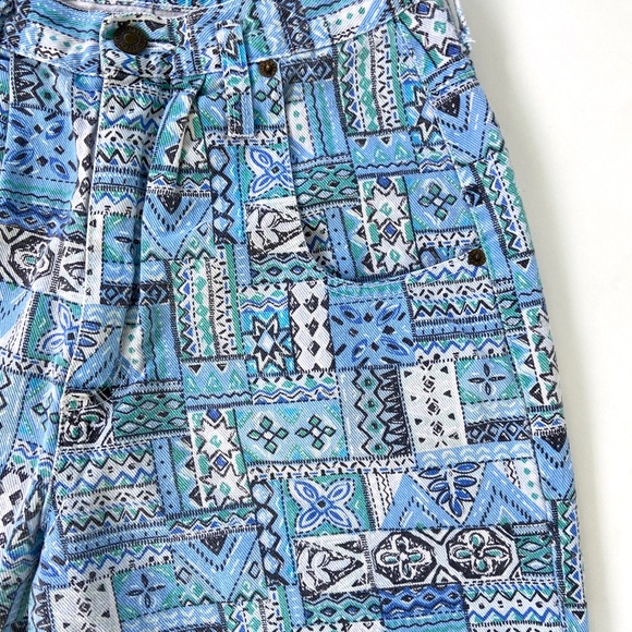 Vintage Abstract High Waist Shorts - Picture 2 of 10